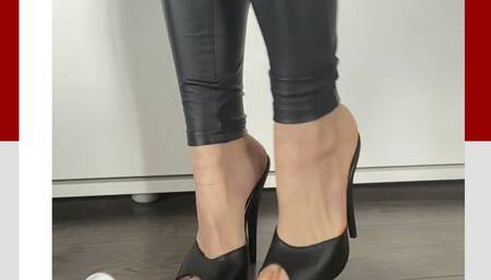 Messy high heels & barefoot trampling in tight leggings