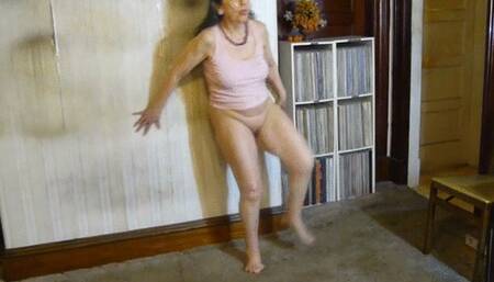 Erotic dance on Splish Splash song