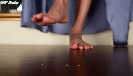 Toe Goddess with long nails toys with her tiny fans! Pt 4 - MP4