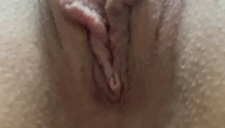 Hands only pussy play