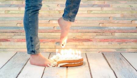 Birthday Bash – Barefoot Cake Crush with Black Polish