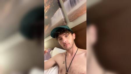 Horny Slut Wants to Get Fucked in Hotel