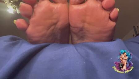 Myss Klassie Day 2 Firework Feet Candy (original audio)