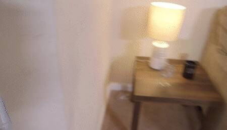 Service Call! Lora 4K