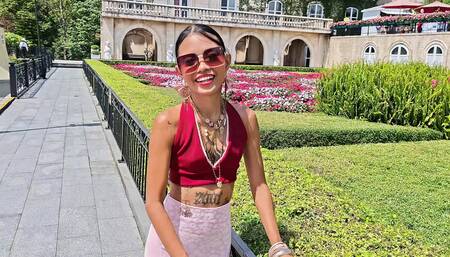 Huge Load of Cum on the Ass in the Middle of Amusement Park