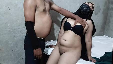 Muslim Dancing girl was fucked by her dance partner when they were dancing