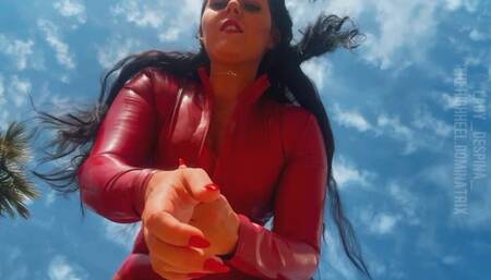 Wetter Latex Göttin