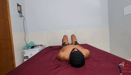 Face sitting, by Pietra Hunter and Slave, cam by Manu