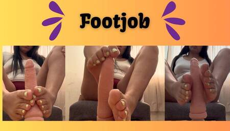 FOOTJOB AND WAILING