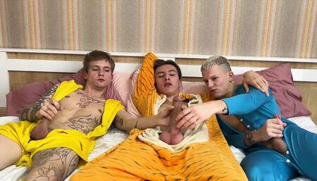 Gay threesome - cute twinks got so horny during the game that they had to fuck