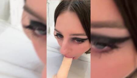 I Train Myself Making Deephroats with All My Dildos