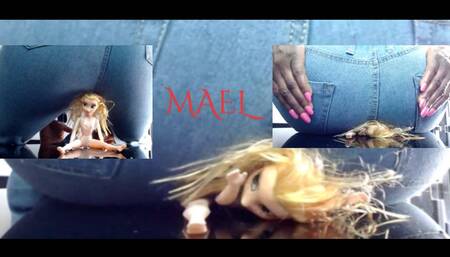 Bimbo Teen Pussy Crushed In Denim Jeans And Ass Smothered Unaware