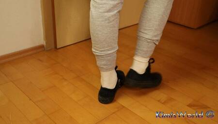 Sneakerplay & Dirty White Socks – Casual Tease