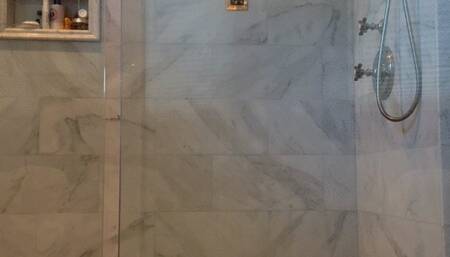 SluttySarah Voyeur Shower