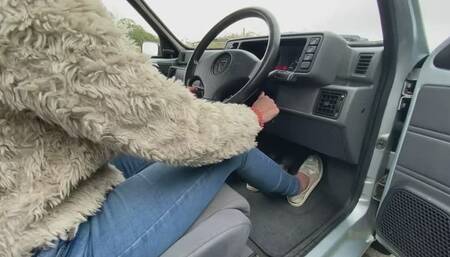 Becky 92 Metro Stranded behind the barrier