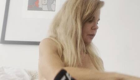 scuba wetsuit gasmask and fins tease