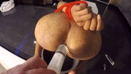 Pissing on ass and filling it to squirt