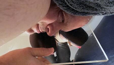 Face Trampling Under Plexiglas - FULL HD 720p