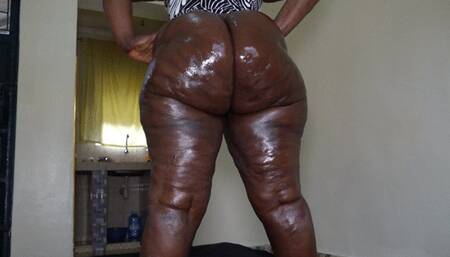 Slowmo fullweight facesitting clip