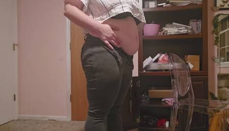 Bloated MILF extreme deepthroat