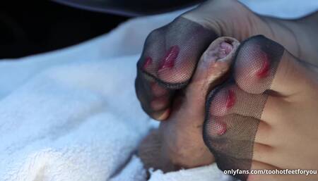 Mistress takes her time with nylon footjob