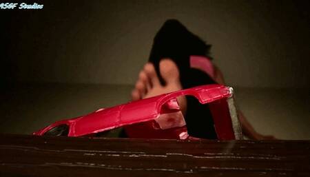 Latina Gigantic POV GIANTESS car crush pt 1 - MP4