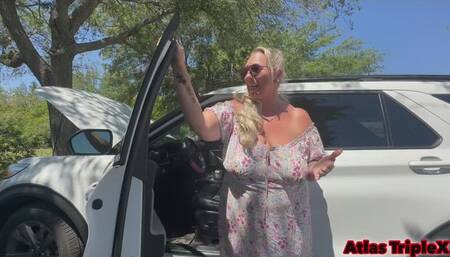 Stranded Milf Fucks Guy That Helps Get Her Car] Started