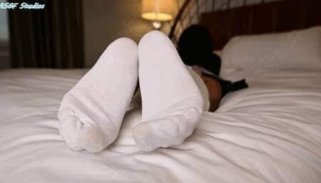 Nerdy Glasses Asian returns for a FOOTJOB marathon! Ball draining fun! CUM on soles! - MOV