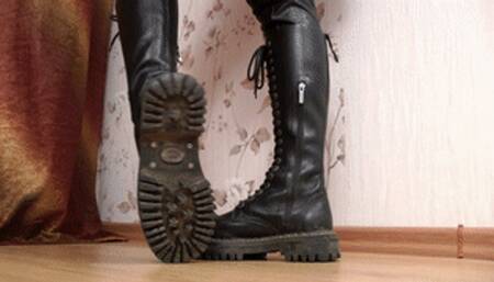 Ginger in high boots is ready to squash you right now, fc038x 1080p