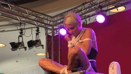 Lena King - Escape Challenge live from the Venus Stage - Full Clip mp4 SD