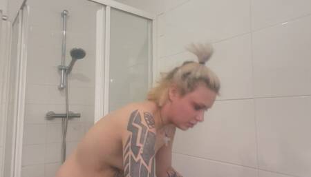 bleaching my hair and eyebrows