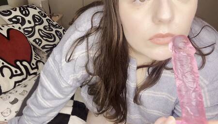 Thick virgin does ass to mouth with her dildo