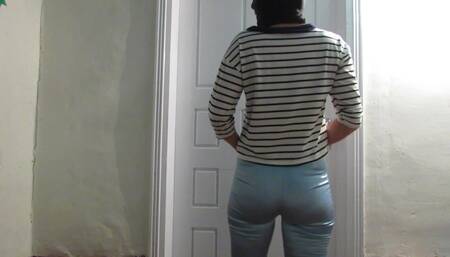 Jerk off to my wet pants