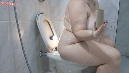 The goddess Alexyah without toilet paper, with plops and farting