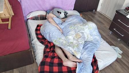 Foreplay in the bedroom with an amateur couple. Amateur MILF does naked yoga, hairy pussy, big ass, big tits.