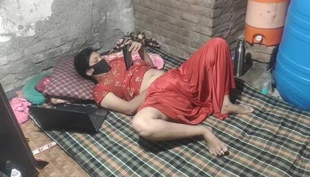 Desi Village girl fuck with finger