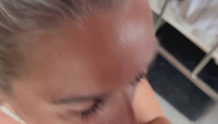 Blowjob and cum shot