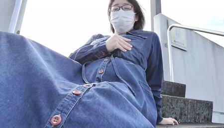 A Married Woman Gets Excited by Outdoor Masturbation