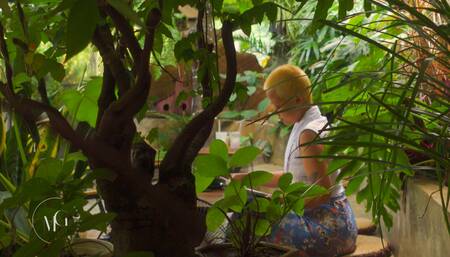 Seductive Stranger: Intense Afternoon with a Mysterious Asian Beauty While Her Boyfriend's Away ????