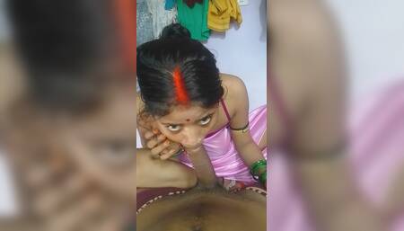Indian bhabhi She sucked her husband's dick and fucked her pussy