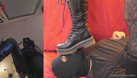 Trampling, Smelling in Boots, Socks and Nylons #001
