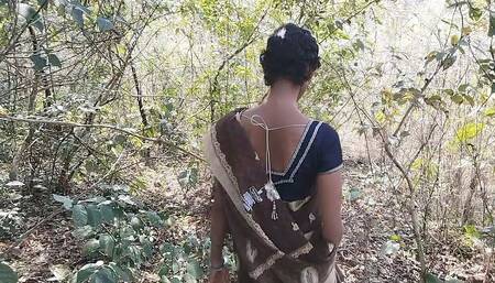 A Girl Was Hard with Her Step Brother in Jungle After Blowjob, an Asian Teen Girls Hard-co Fucking with Her Boyfriend in Jungle