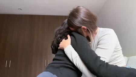 Le toco el culo a mi vecina y la desnudo hasta que tenemos orgasmos