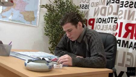 PUSSY SHAVING AND YOUNG BIG COCK FOR THE RETURN OF THE MILF