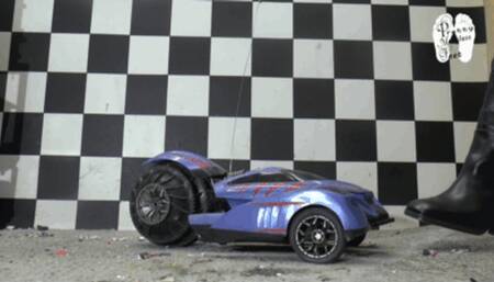 Two RC-Cars for Christin floor view