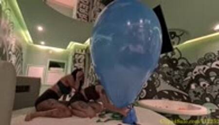 Safira & Nicole on The Pumping Session