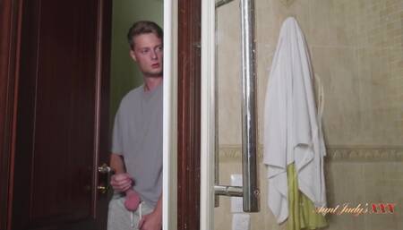 AuntJudysXXX - Mature Stepmom Diana Fucks Her Stepson After a Hot Shower