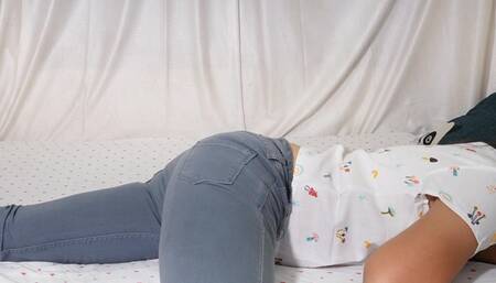 Desi young 18+ school girl with jeans sex part1