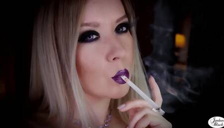 Smokey eyes, smokey lips [1080p, wmv]