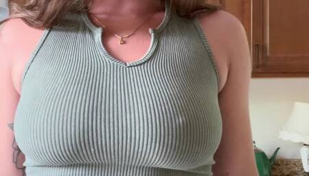 Mean Giantess – Tiny Toy, Stomp & Favorite Feet Play